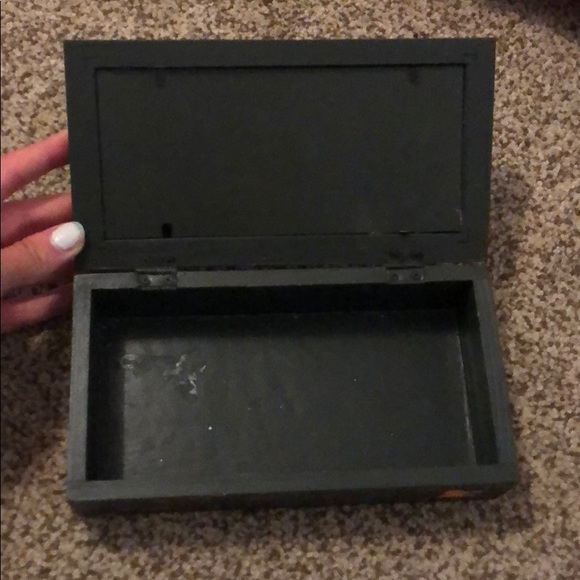 Jewelry box - Picture 2 of 4